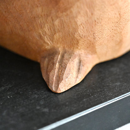 Carved Wooden Rabbit Sculpture ー潮田 皓哉 “木彫 兎”