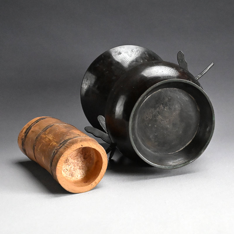 Edo p. Flaring Bronze Vase w/ Dragonfly Handles