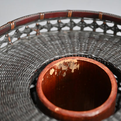 Chinese Style Woven Bamboo Basket ー鈴木 竹朋斎 "唐物写 手付花籠"