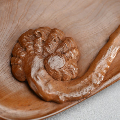 Nyoi Wood Tray by Shochikusai ー市川 小竹斎 "払子如意刻 香盆"
