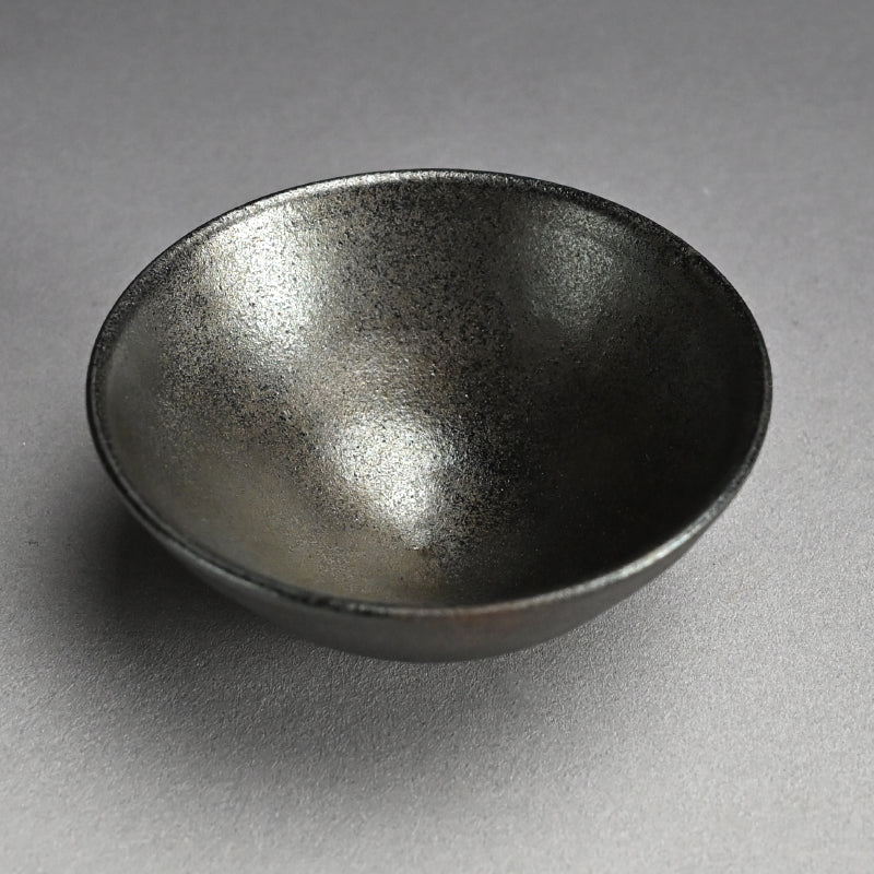 Silver Glazed Maccha Chawan Tea Bowl ー近藤 高弘 “黒釉窯変 銀晶 茶碗”
