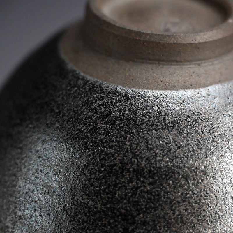 Silver Glazed Maccha Chawan Tea Bowl ー近藤 高弘 “黒釉窯変 銀晶 茶碗”