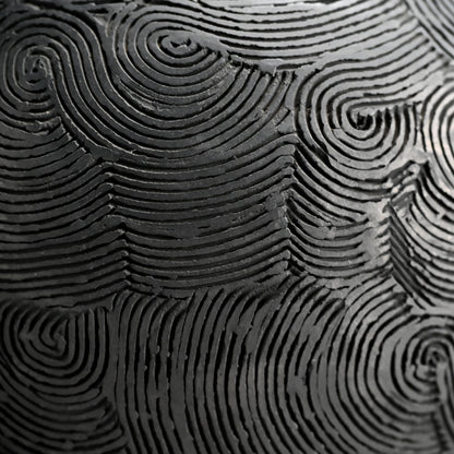 Kokuto Black Clay Wave Pattern Tsubo ー坂田 甚内 “黒陶窯変 波状文壺”