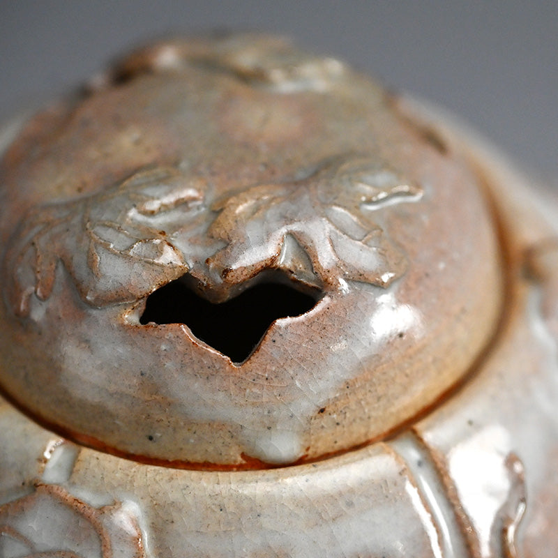 Rare Kyuwa Koro Incense Burner ー十代 三輪 休雪 (休和) “萩焼 立瓜 香爐”