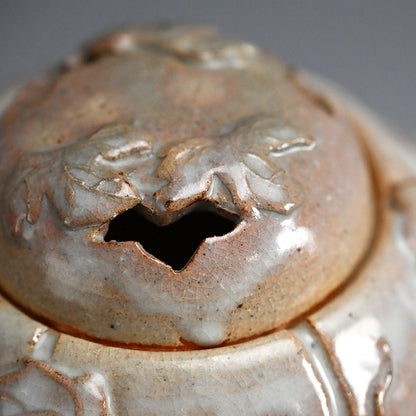 Rare Kyuwa Koro Incense Burner ー十代 三輪 休雪 (休和) “萩焼 立瓜 香爐”