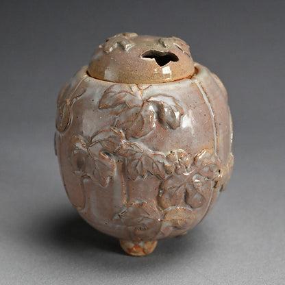 Rare Kyuwa Koro Incense Burner ー十代 三輪 休雪 (休和) “萩焼 立瓜 香爐”