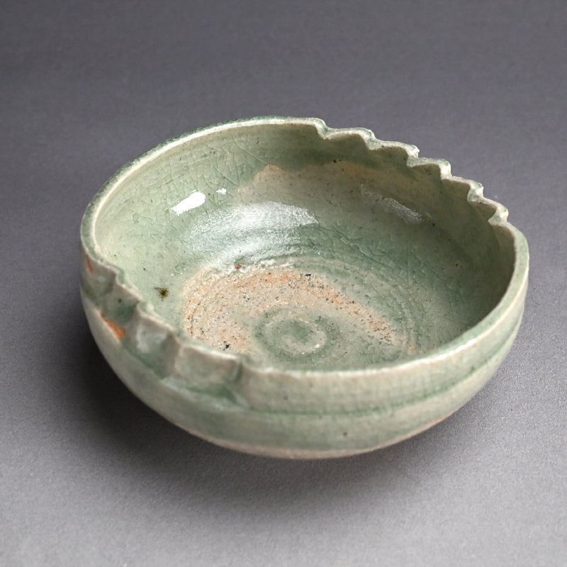 Unusual Earthy Kashiki Bowl ー宮川 (真葛) 香山 "菓子器"