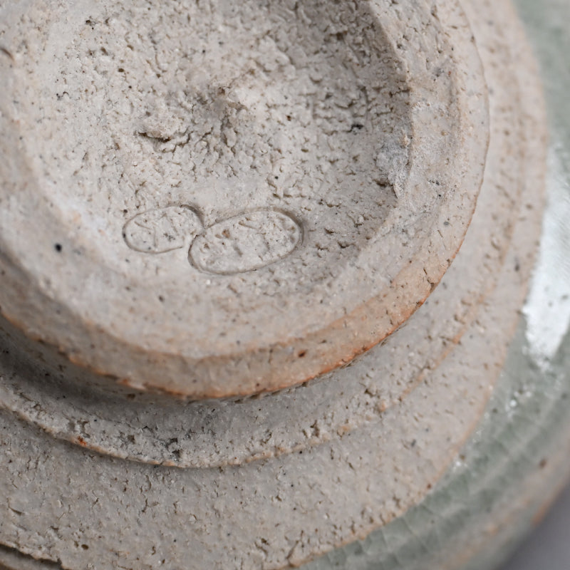 Unusual Earthy Kashiki Bowl ー宮川 (真葛) 香山 "菓子器"