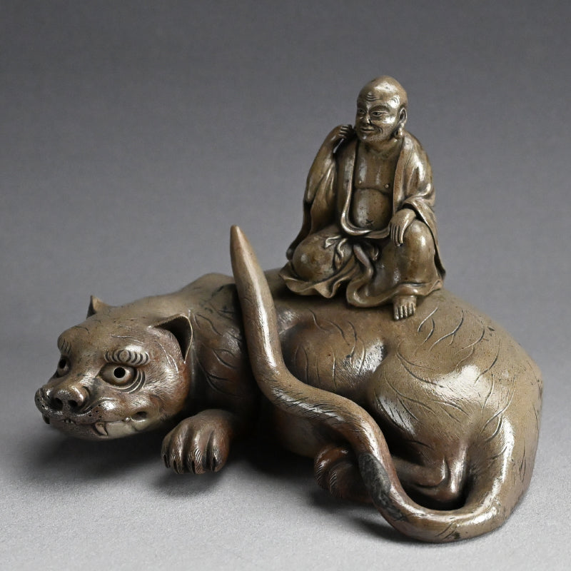 Ao Bizen Tora Sennin Tiger and Saint