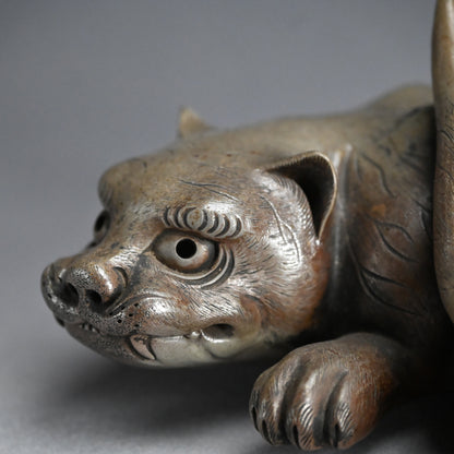 Ao Bizen Tora Sennin Tiger and Saint