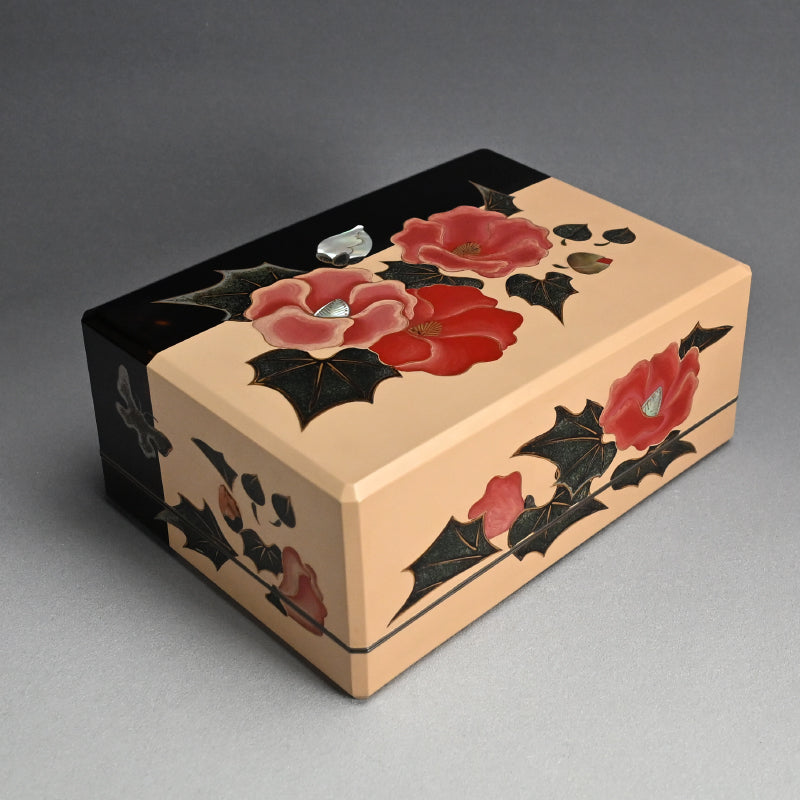 Mid-Century Lacquer Box ー泉 篤彦 "漆器立葵手箱"