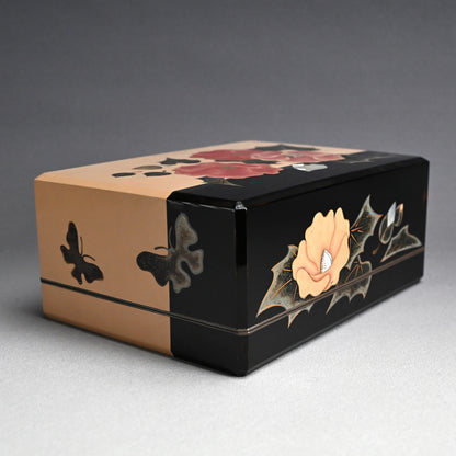 Mid-Century Lacquer Box ー泉 篤彦 "漆器立葵手箱"