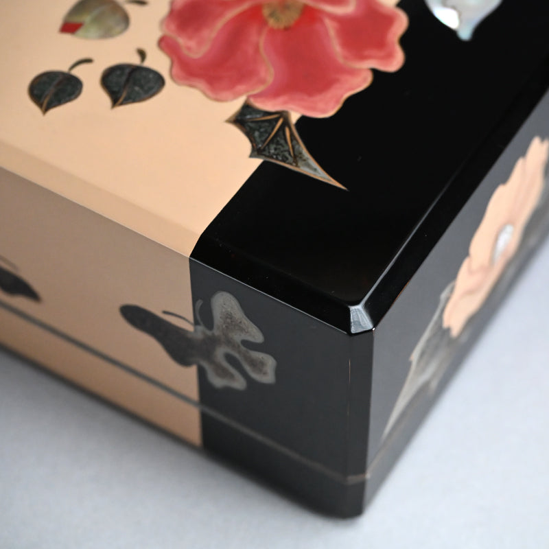 Mid-Century Lacquer Box ー泉 篤彦 "漆器立葵手箱"
