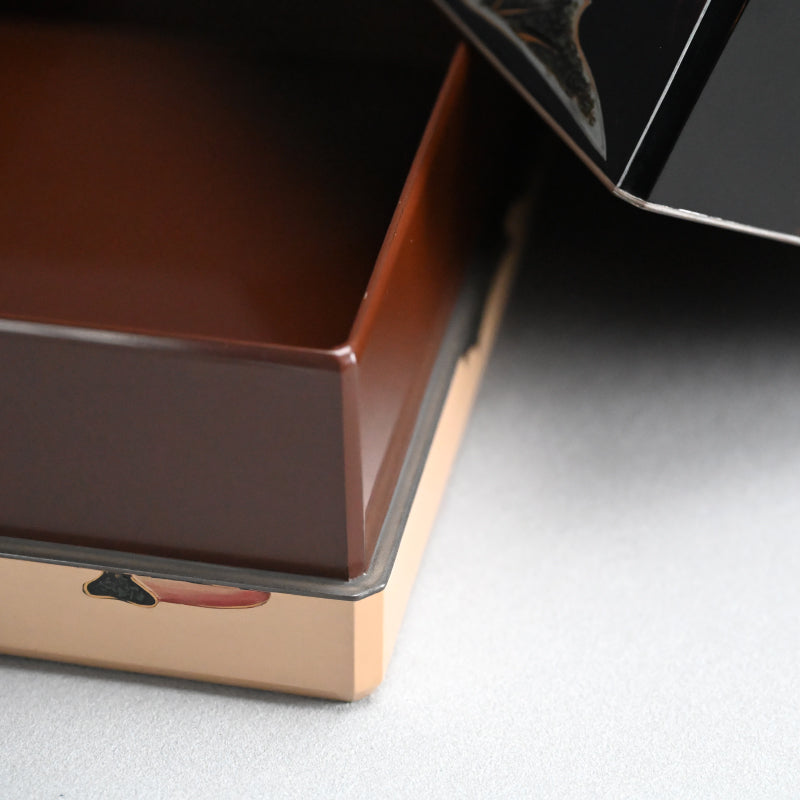 Mid-Century Lacquer Box ー泉 篤彦 "漆器立葵手箱"