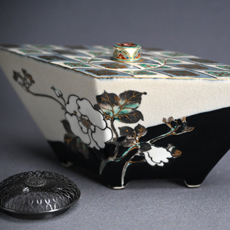 Exquisite Koro ー宮川 (真葛) 香山 "香爐"