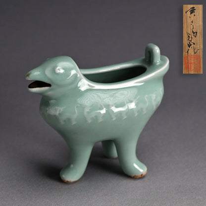 Unusual Koro incense Burner ー宮川 (真葛) 香山 "青磁釉 漢式鳥 香炉"