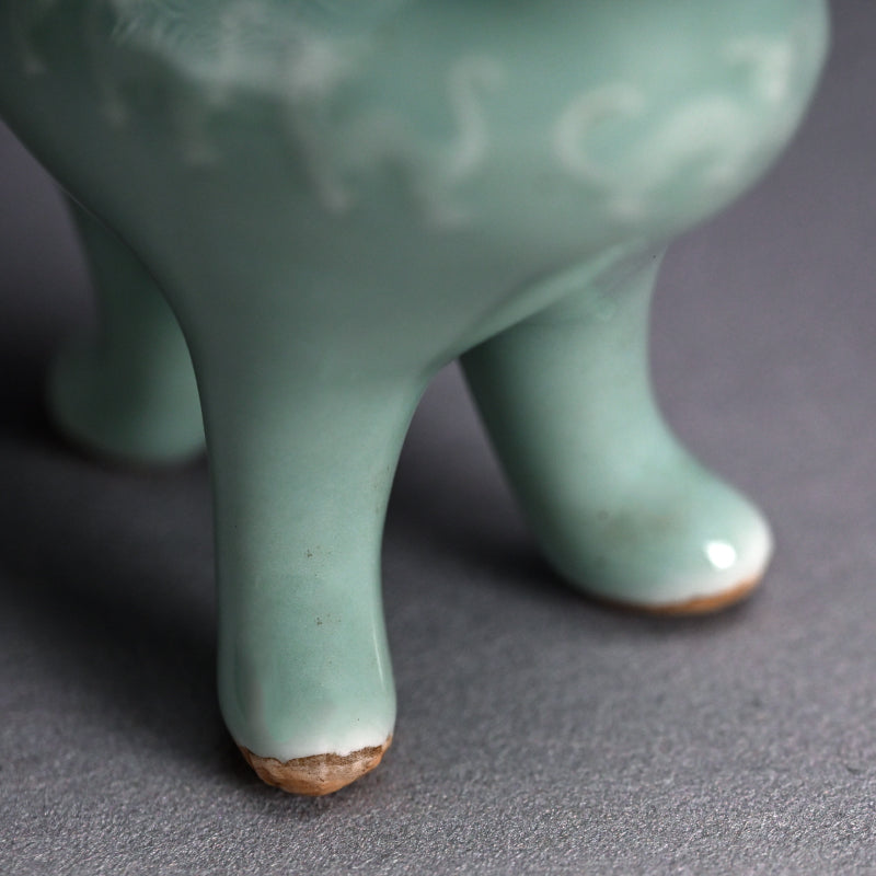 Unusual Koro incense Burner ー宮川 (真葛) 香山 "青磁釉 漢式鳥 香炉"