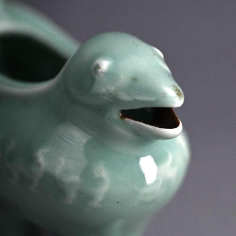 Unusual Koro incense Burner ー宮川 (真葛) 香山 "青磁釉 漢式鳥 香炉"