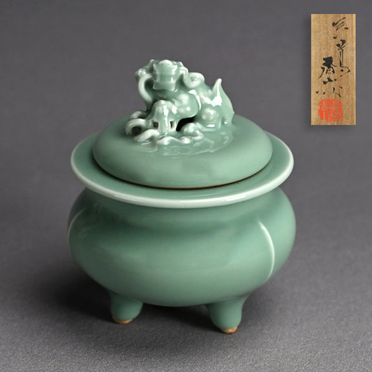 Kozan Koro Censer ー宮川 (真葛) 香山 "青磁釉獅子槁香炉"