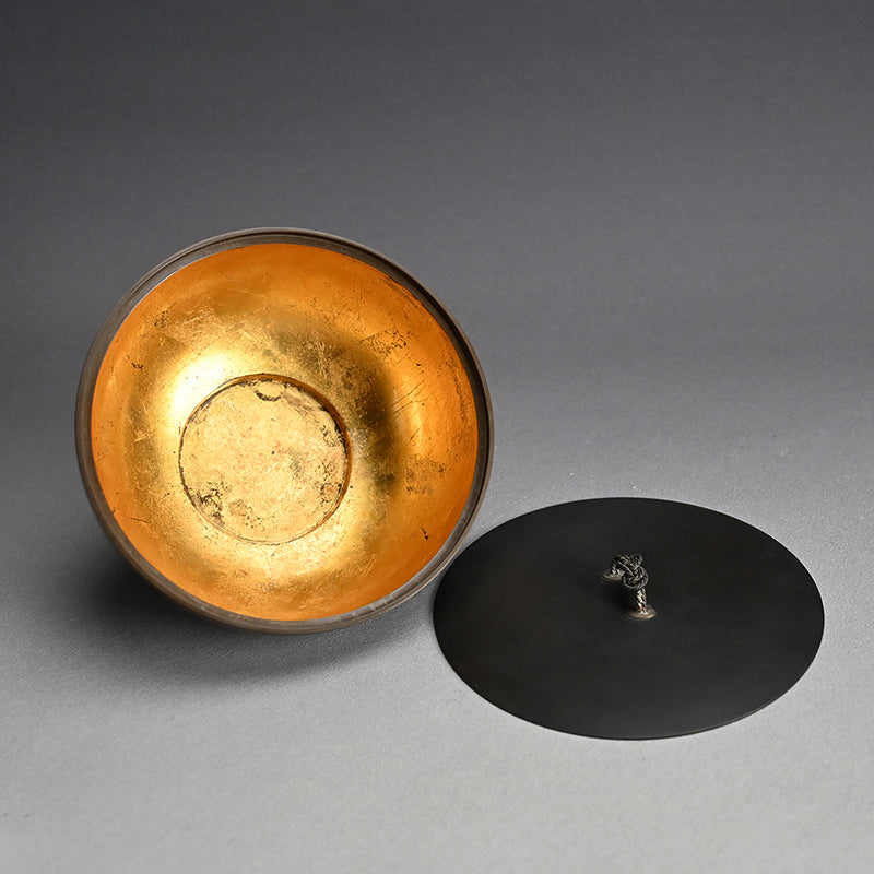 Bronze Mizusashi with Kaga Zogan ー本江 敏彦
