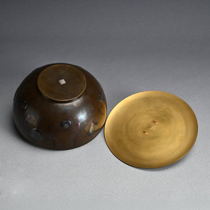 Bronze Mizusashi with Kaga Zogan ー本江 敏彦