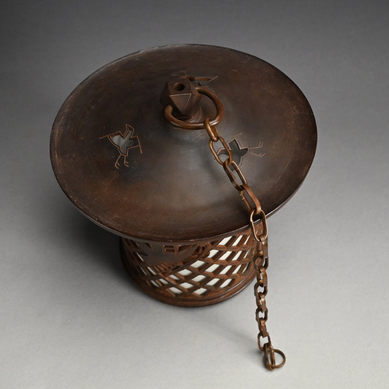 Japanese Bronze Lantern ー会田富康「青銅千鳥文字燈籠」