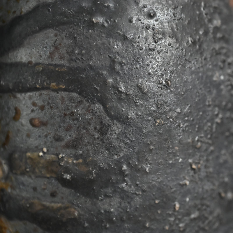 Dramatic Bizen Vessel ー森 敏彰 "備前 花入"