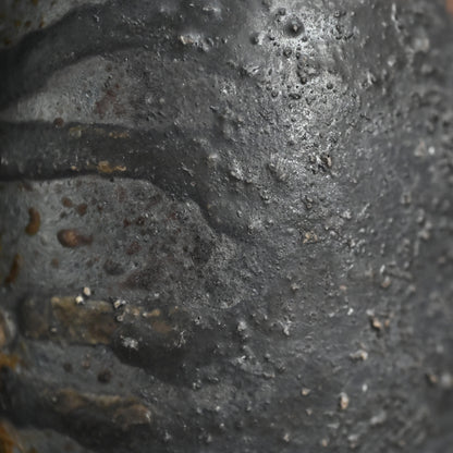 Dramatic Bizen Vessel ー森 敏彰 "備前 花入"