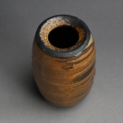 Dramatic Bizen Vessel ー森 敏彰 "備前 花入"