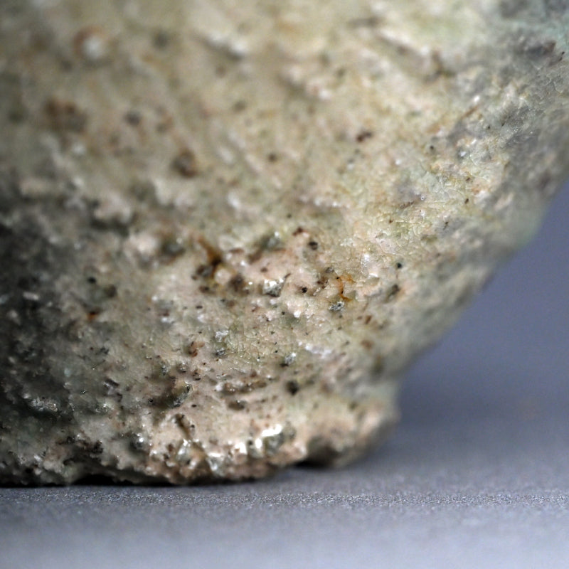 Contemporary Shigaraki Yabure Tsubo ー古谷 剛敏 "自然釉破れ壺"