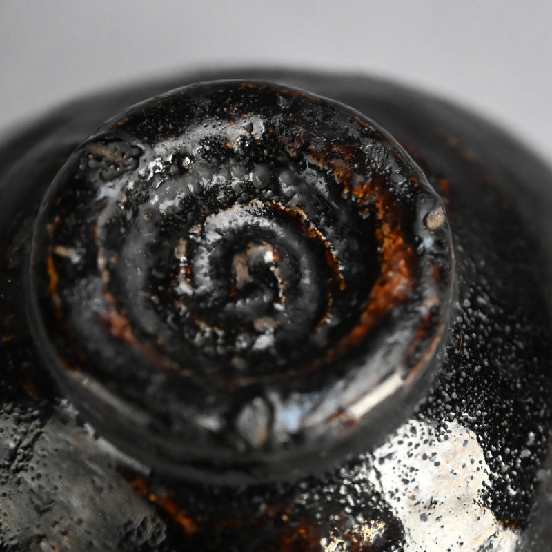 素晴らしいアンティークの黒釉「団子」茶碗