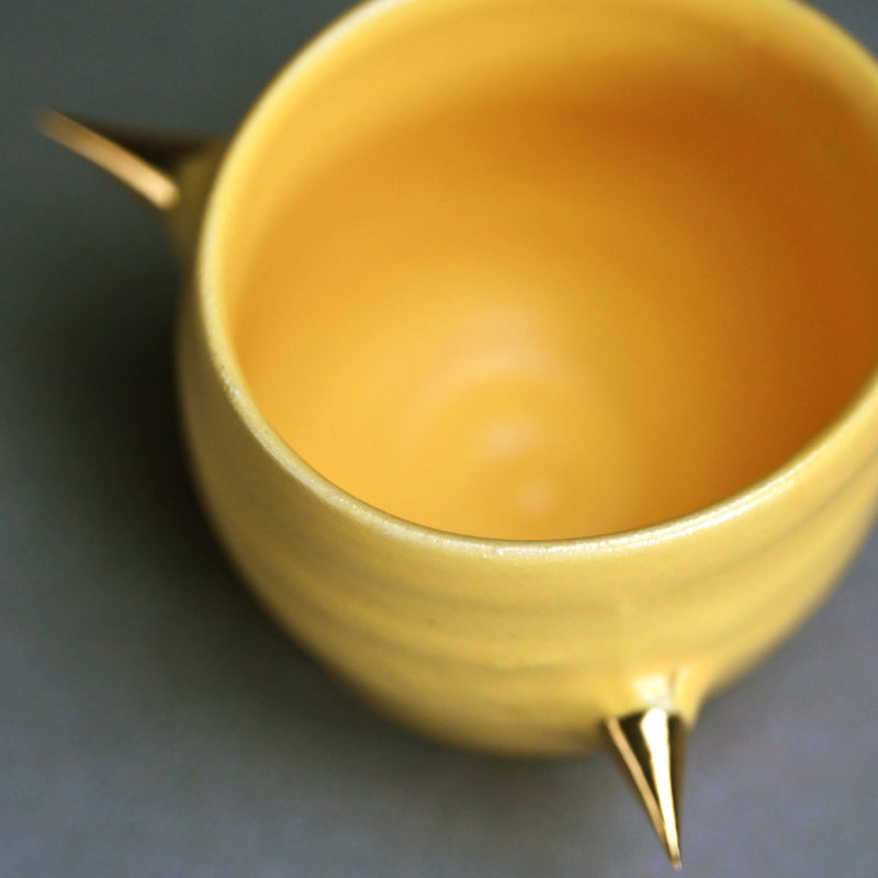 Yellow Glazed Guinomi Sake Cup ー東井 真咲朝 "ぐい吞み"