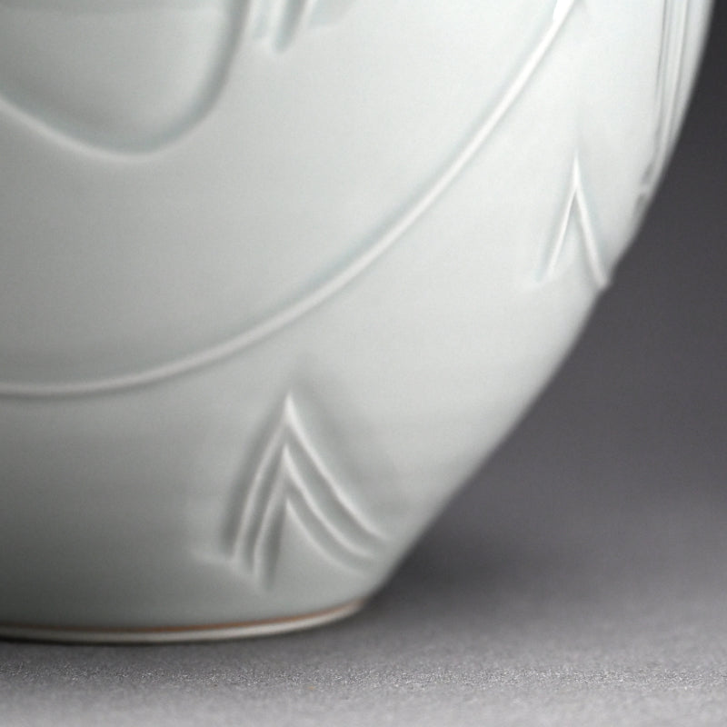 Hakuji Kabin Vase ー篠田 典明 “白磁花瓶”