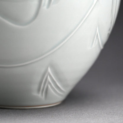 Hakuji Kabin Vase ー篠田 典明 “白磁花瓶”
