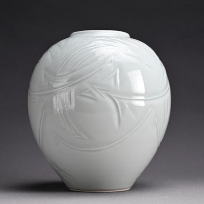 Hakuji Kabin Vase ー篠田 典明 “白磁花瓶”