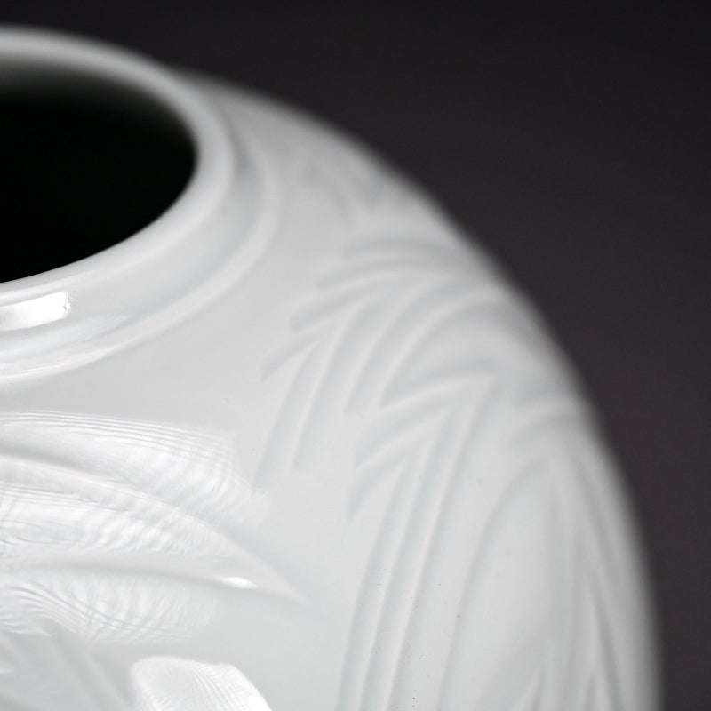 Hakuji Kabin Vase ー篠田 典明 “白磁花瓶”