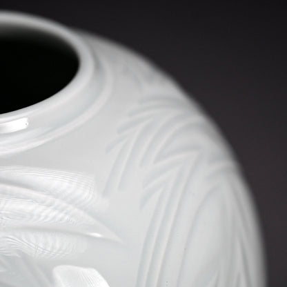 Hakuji Kabin Vase ー篠田 典明 “白磁花瓶”
