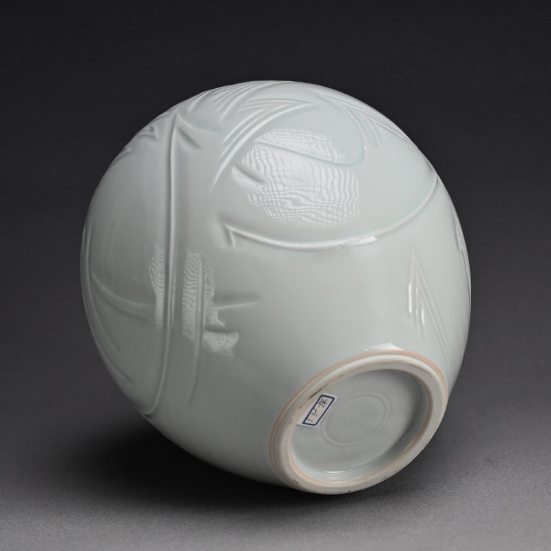 Hakuji Kabin Vase ー篠田 典明 “白磁花瓶”