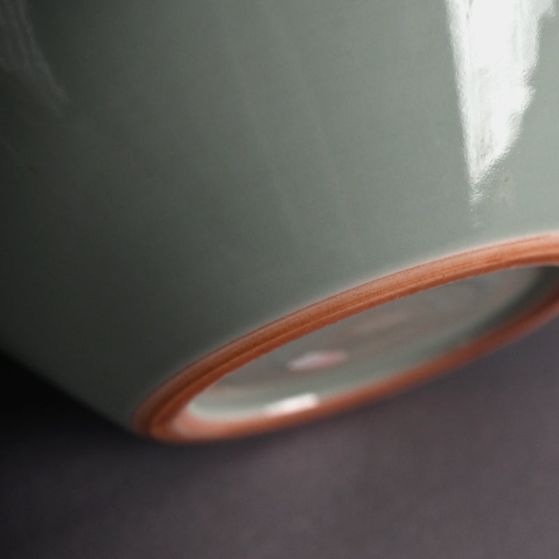 Tenryuji Seiji Celadon Vase ー加藤 渓山 "天龍寺青瓷刻 花生"