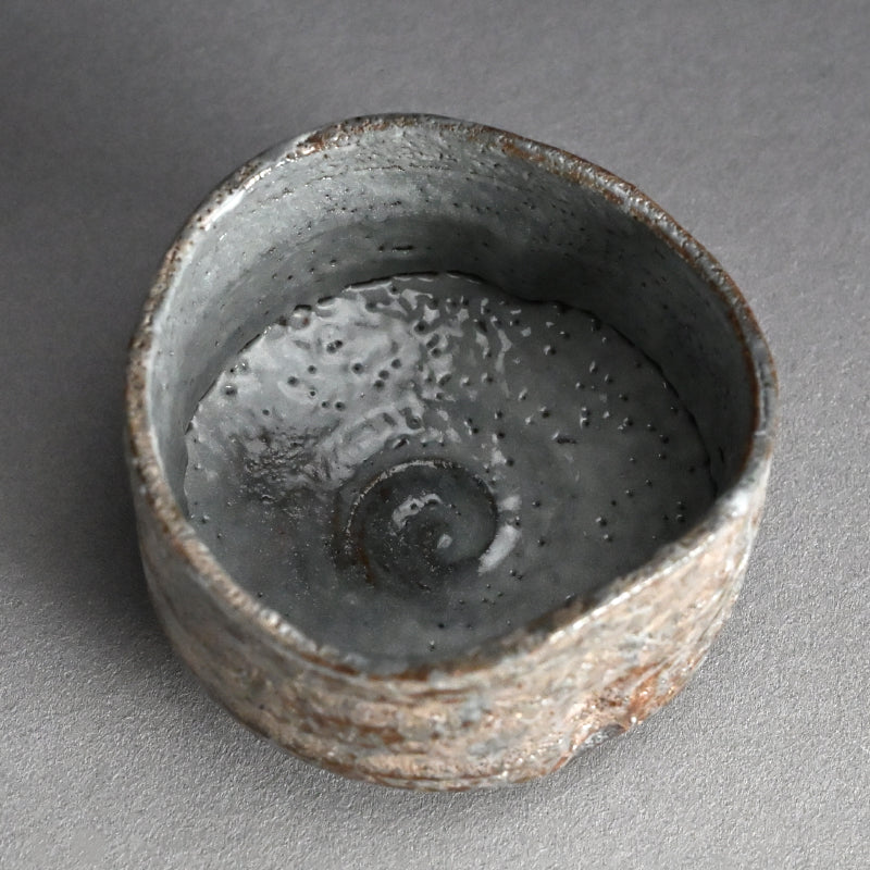 Nezumi Shino Wan ー二十歩 文雄 “ねずみ志野 盌”