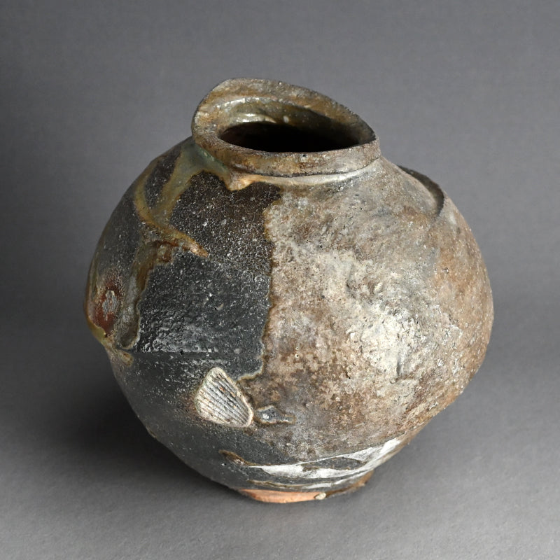 Charred Iga-yaki Tsubo Vase ー新 学 “伊賀 壷”