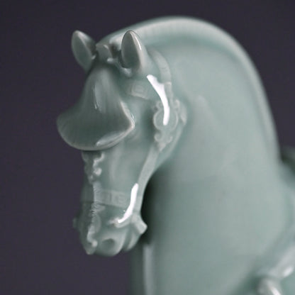 Celdon Horse Sculpture ー初代 宮永 東山 “青瓷 馺馬”