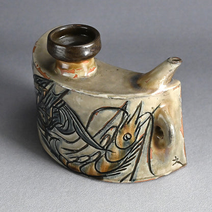 LNT Dachibin Vessel ー金城 次郎 “抱瓶”