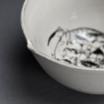 Large Pottery Bowl by Female Artist ー重森 陽子 “白釉 鉢”