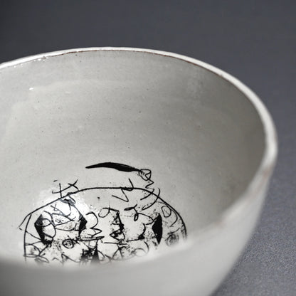 Large Pottery Bowl by Female Artist ー重森 陽子 “白釉 鉢”