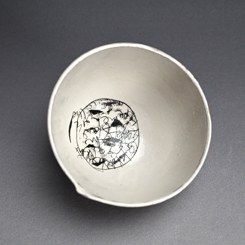 Large Pottery Bowl by Female Artist ー重森 陽子 “白釉 鉢”