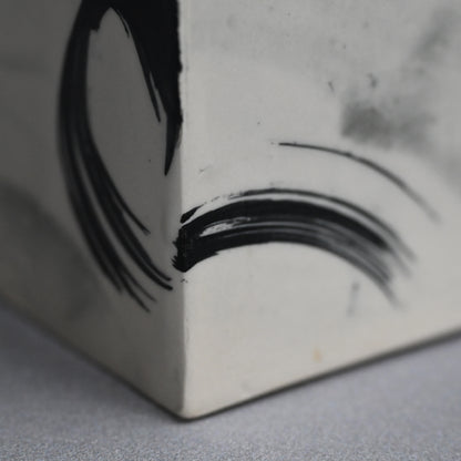 Pioneering Avant-garde Ceramic CUBE ー重森 陽子 “丸丸 CUBE”