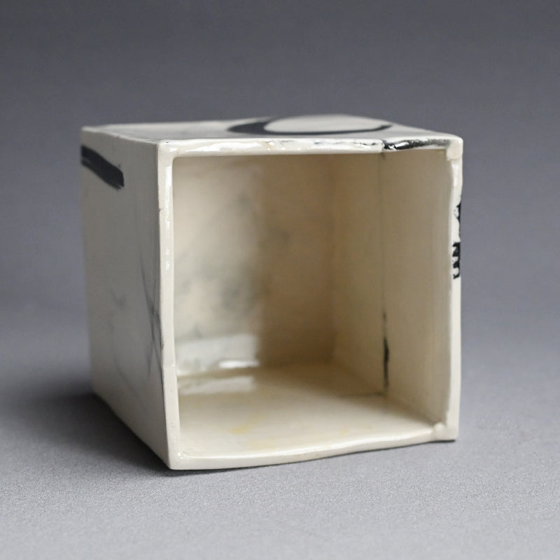 Pioneering Avant-garde Ceramic CUBE ー重森 陽子 “丸丸 CUBE”