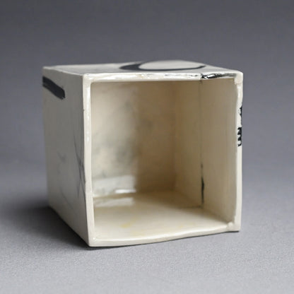 Pioneering Avant-garde Ceramic CUBE ー重森 陽子 “丸丸 CUBE”