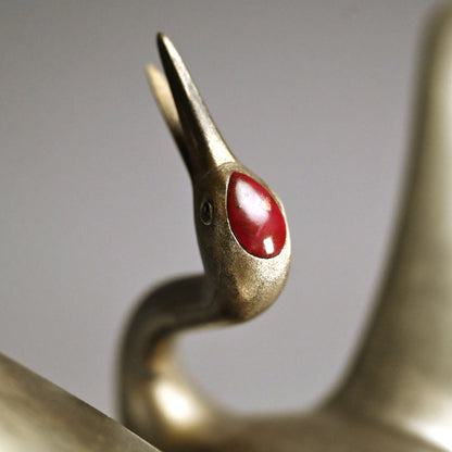 White Bronze Sculpture of a Prancing Crane ー小林 美春 “丹頂欣舞”